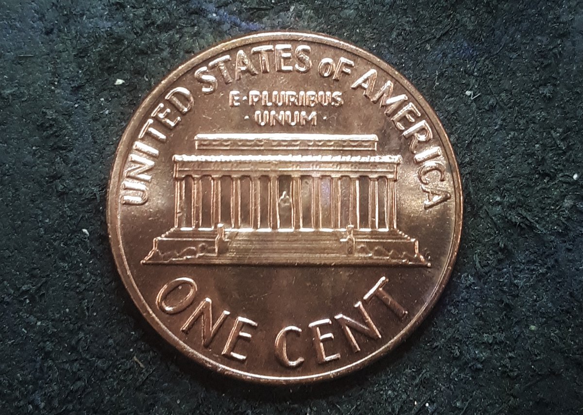 1970-S-Large-Date,-Trying-To-Identify-An-Odd-Feature