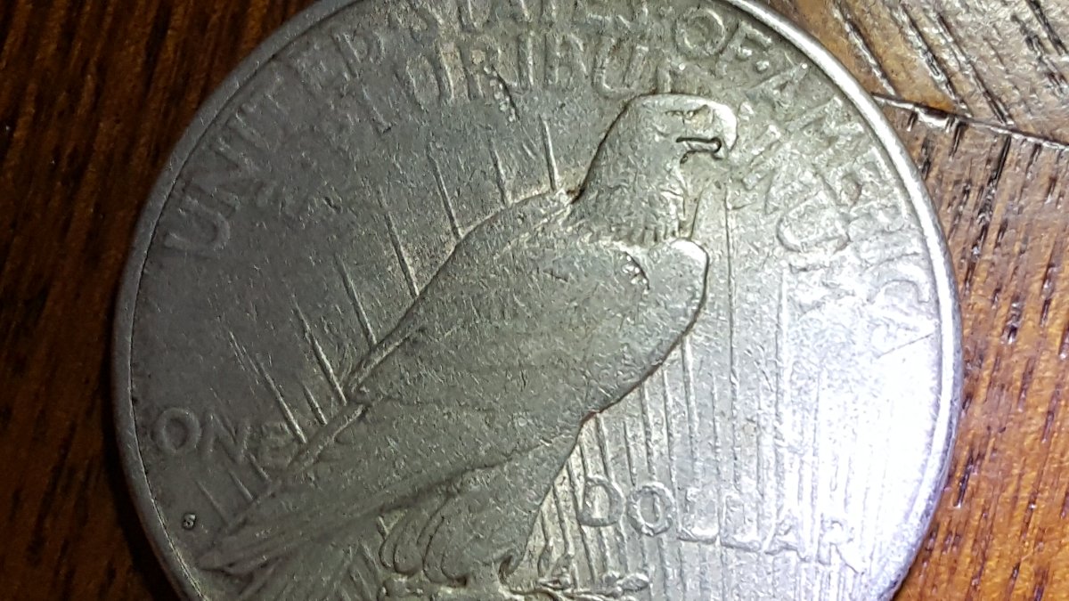 1923-S-Peace-Dollar-Extra-Ray-Wrong-Way?-Ideas?
