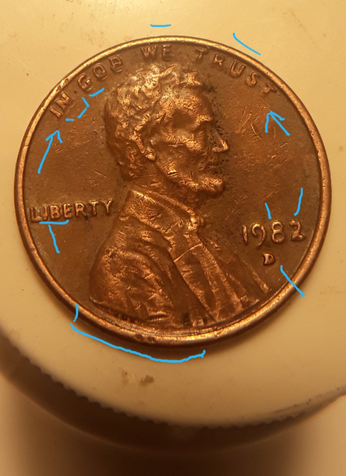 1982-D-3.1g-Lincoln-Penny-Large-Or-Small?-It-Looks-Like-Struck-Twice?
