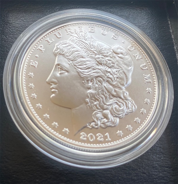 The-Handling-And-Shipping-Of-2021-Silver-Eagle,-Morgans,-Peace-Silver