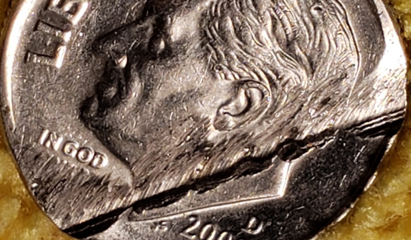 2000-D-Dime?-Any-Info-Will-Be-Greatly-Appreciated,-Saw-Mishap/Lamination-With-Bi-Level?-Weight-2.22g