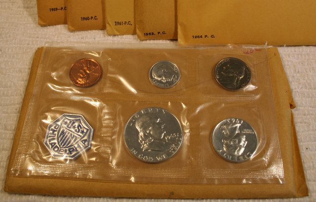 Post-Pictures-Of-USA-Sets-In-Original-Government-Packaging