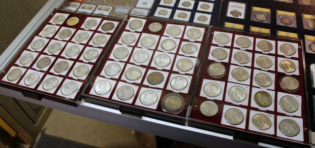 Setting-Up-For-My-First-Coin-Show---Jackson-Mich.