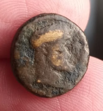 Help-To-Id,-Standing-Figure,-Face-To-Right,-Flat-Hat