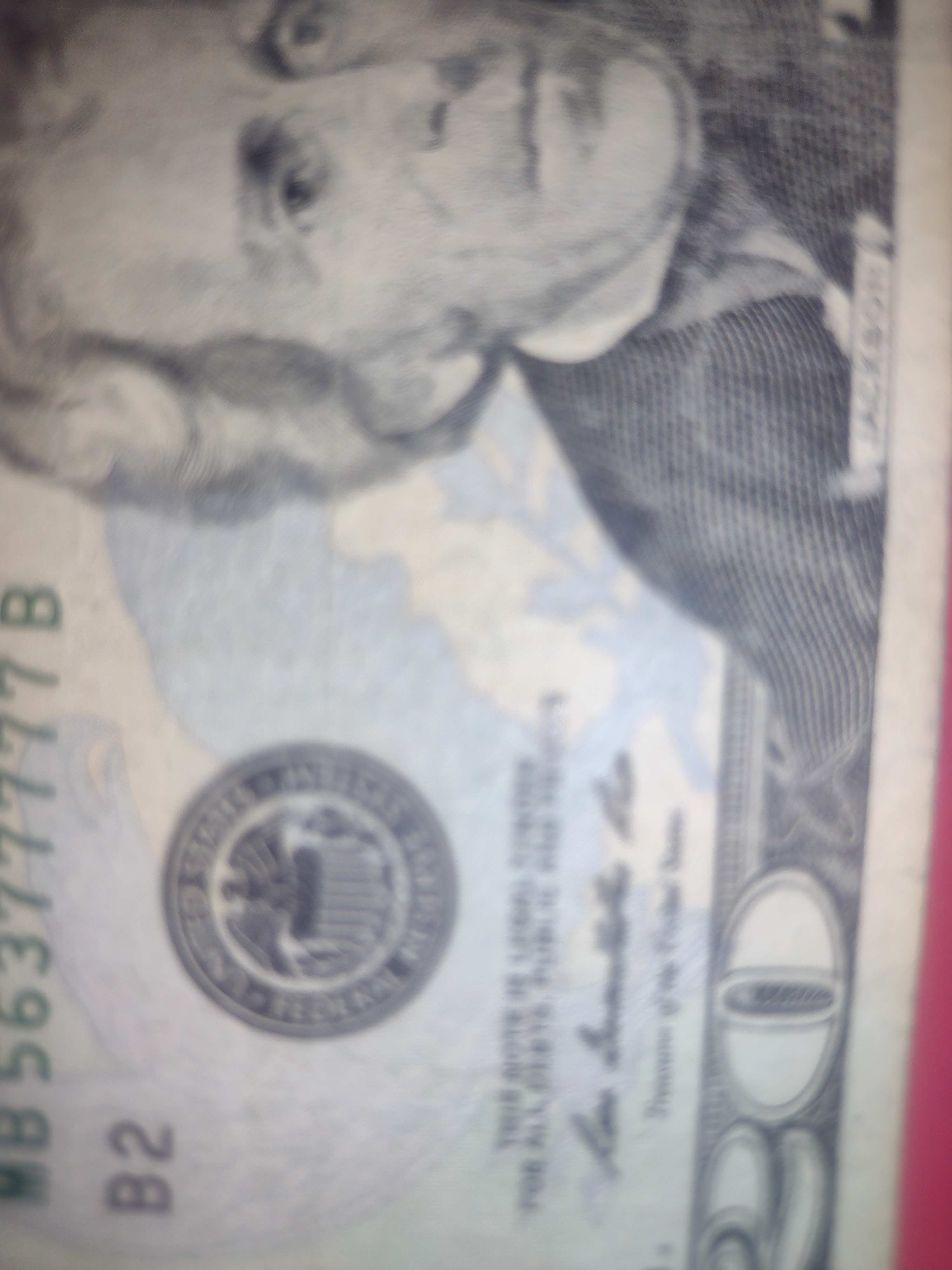New-To-Banknotes-Can't-Tell-The-Difference-Between-One-Line-And-The-Line-Worth-Money