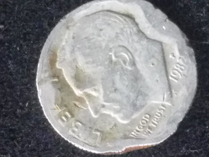 I-Found-This-Coin-In-My-Change-From-A-Local-Store.-Confused.