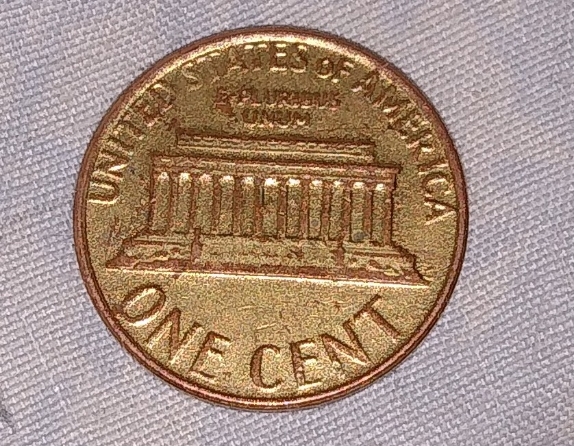Can-Anyone-Tell-Me-Why-This-1980-No-Mint-Mark-Penny-Is-Gold-And-Copper