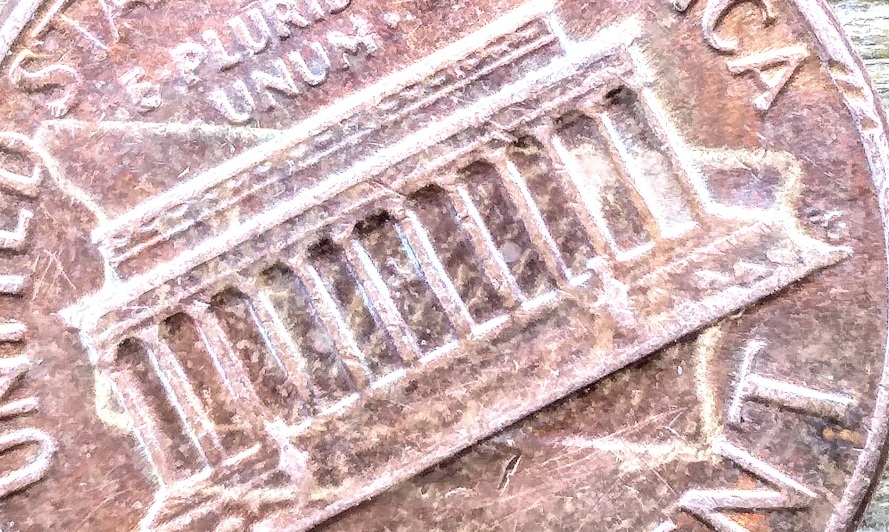 Is-This-A-Error-On-Reverse--Side-Of-This-1977-D-Lincoln--Penny?