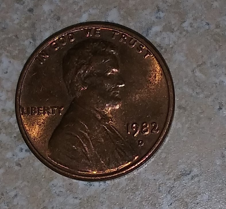 1982-D-Lincoln-Cent.....-3.1-Grams...-Small-Date-Or-Large-Date-For-This-One