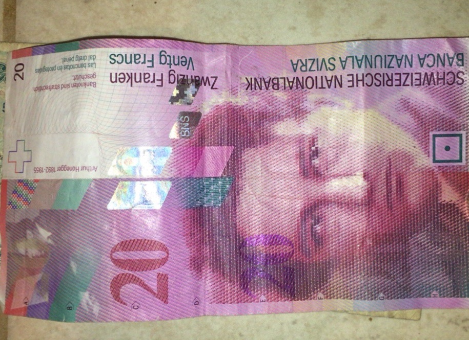 Foreign-Paper-Money-?