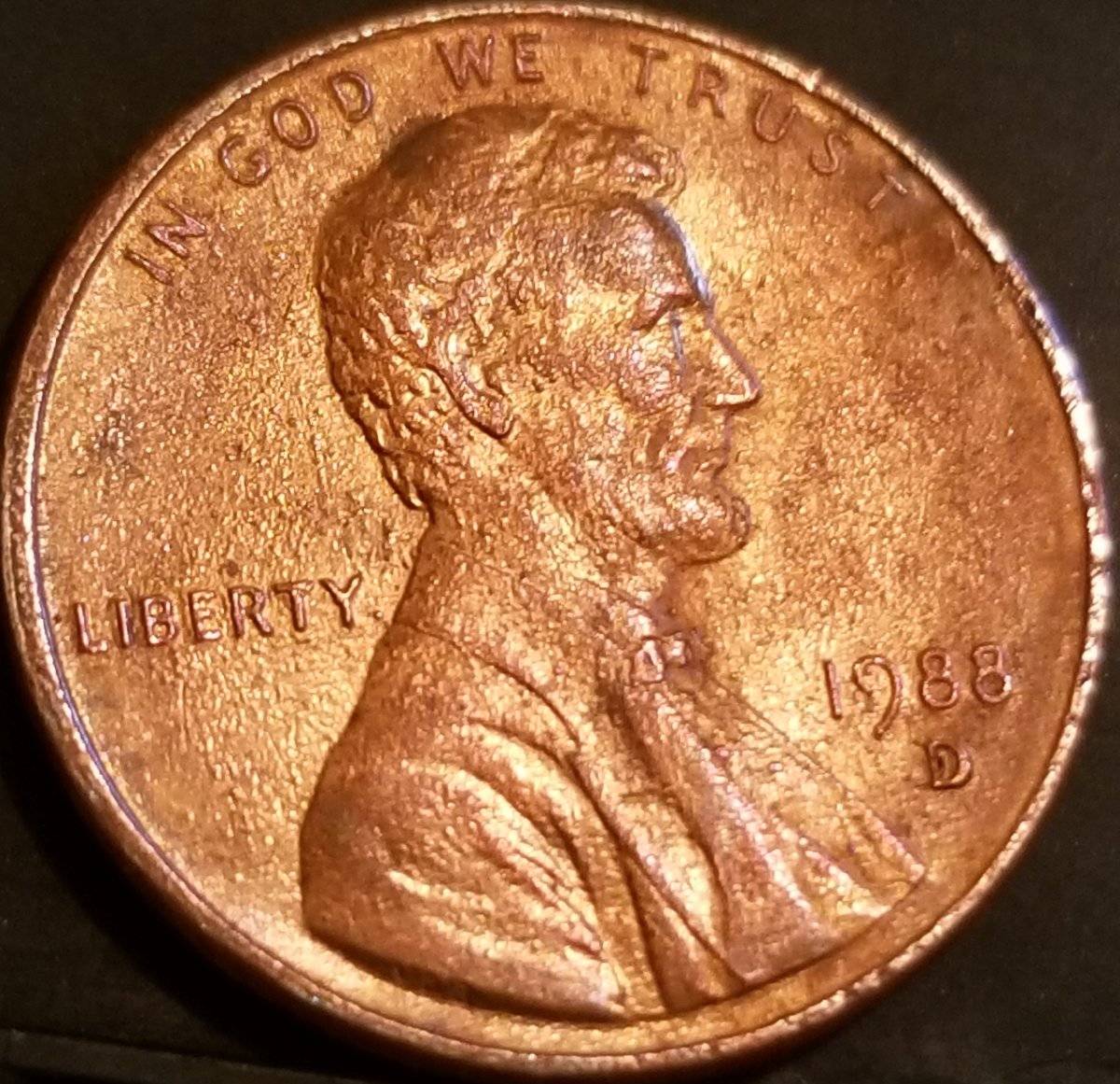 I-Need-Help-With-This-1988-D-Lincoln-1cent-Coin