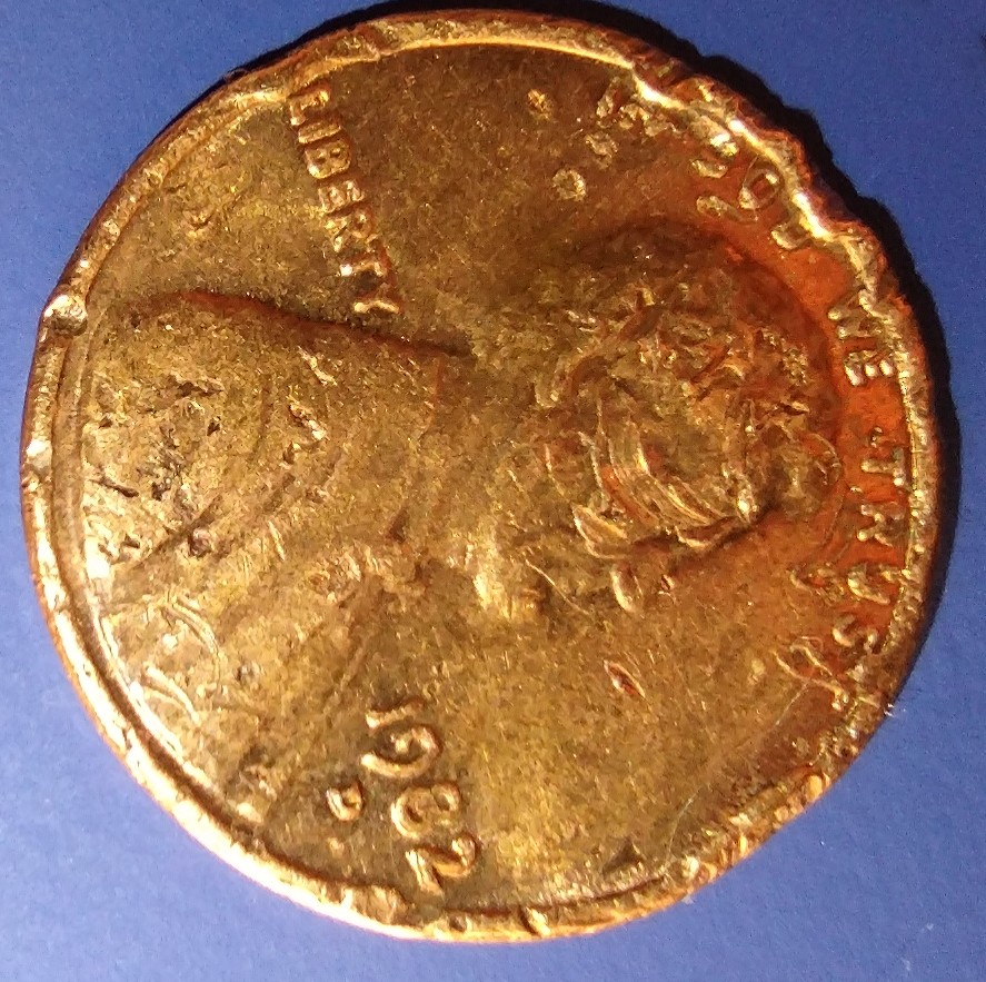 Once-Again-I'm-Stuck-Lincoln-1982-D-Small-Date?--What-Type-Of-Error?