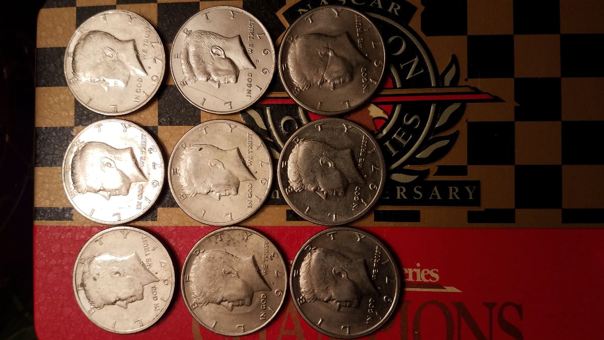Kennedy-Half-Dollar-Strike-Through-And-Other-Errors,-I-Can't-Tell-For-Sure