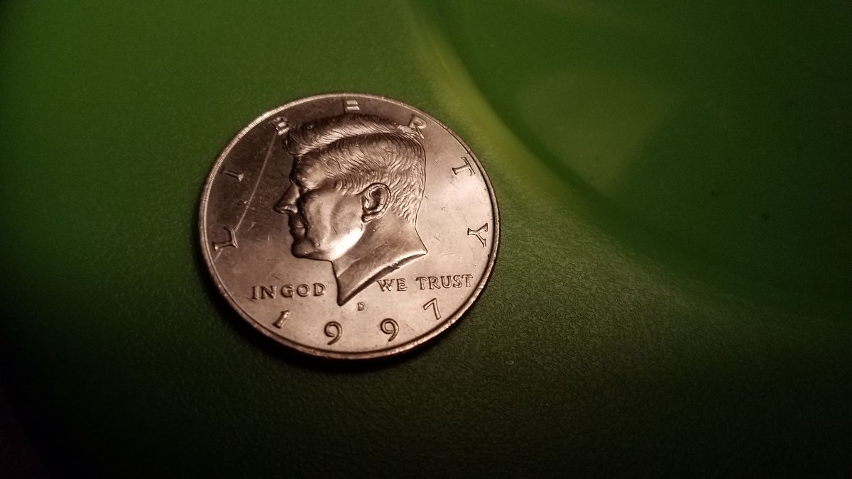 Kennedy-Half-Dollar-Strike-Through-And-Other-Errors,-I-Can't-Tell-For-Sure