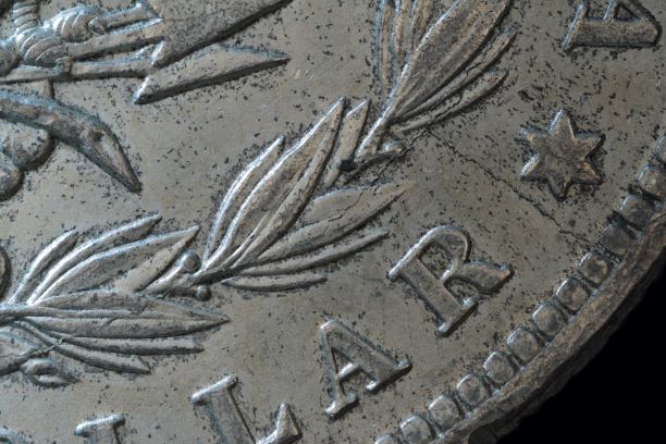 1884-O-Morgan-Dollar---Die-Break?
