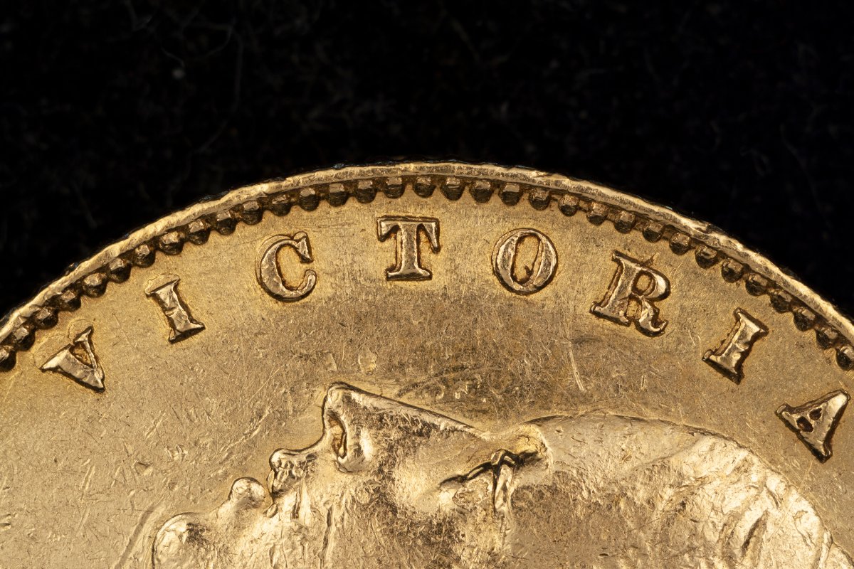 1864-Great-Britain-Sovereign---Doubled-Obverse-Legend
