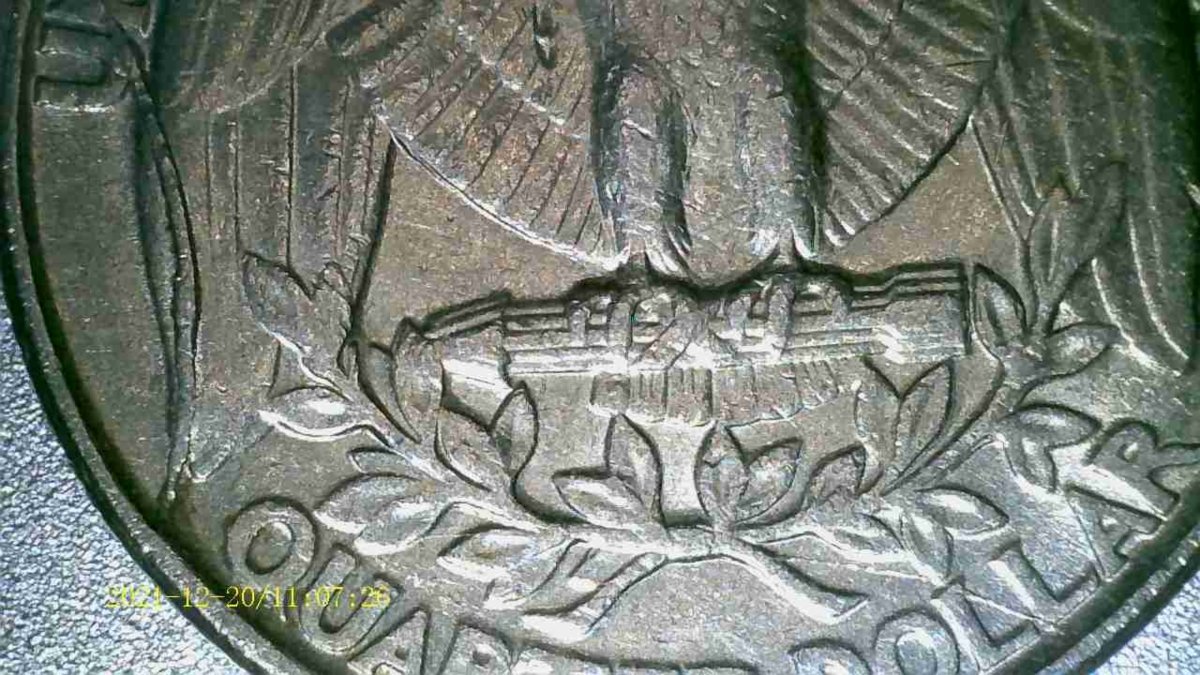 Been-Floating-Around-Since-94.-Is-This-Called-A-Bisecting-Die-Crack?--1994-P-Quarter