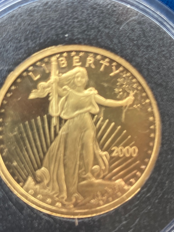 2-Sided-American-Eagle-2000-Gold-And-Silver