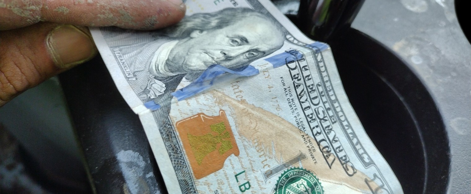 2009-Series-A-$100-Bill-Woven-Blue-Stripe