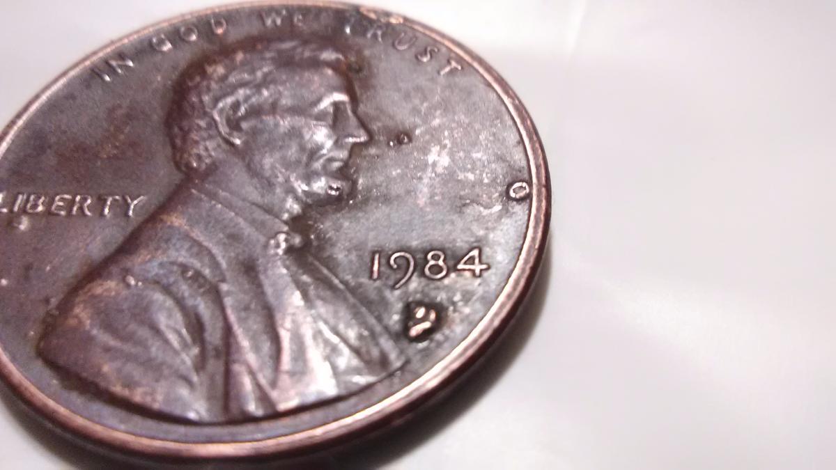 1984-Penny-With-Extra-Markings.-Need-Help-Making-Sense-Of-Cent