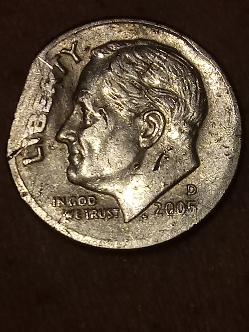 2005-D-Dime-Never-Seen-This-Before-Please-Help!