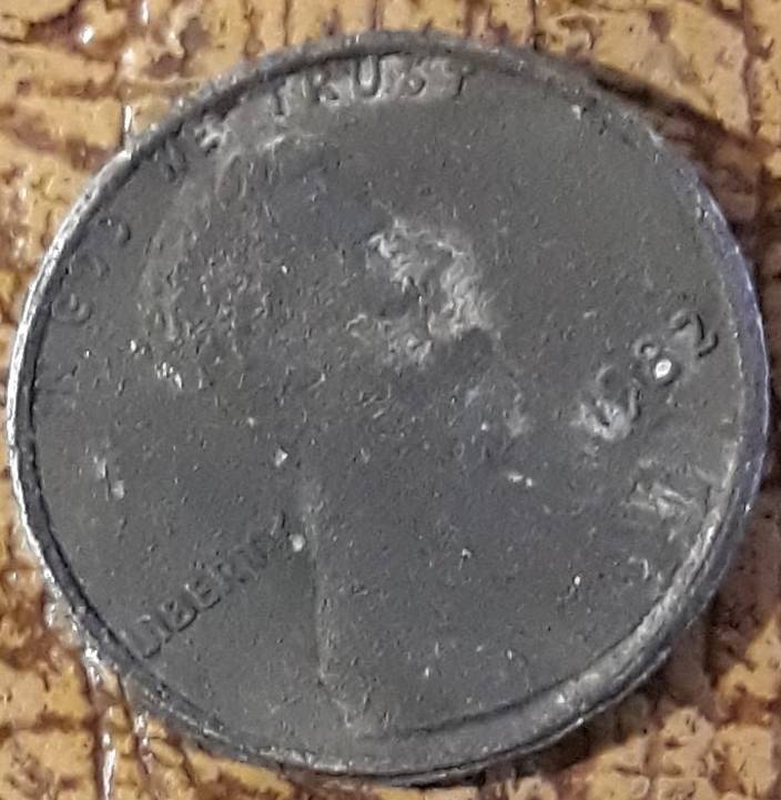 1982-Penny-Bigger-Only-Weighs-2.2g-And-Is-Not-Copper
