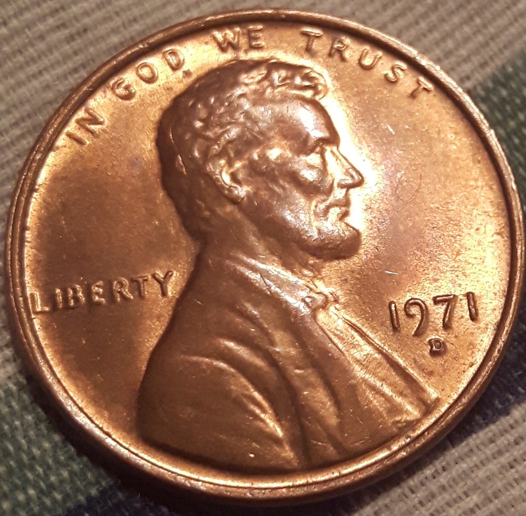 1972-D-Lincoln-Cent,-Memorial-Is-Crooked-Or-Risen--Or-Flattened-Not-Sure-At-All