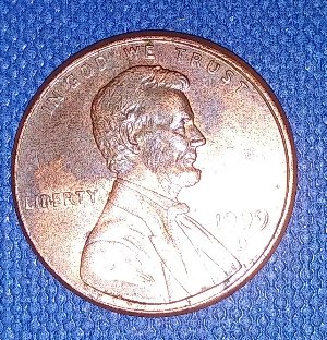 1999-D-Penny-W-Lincolns-Nose-It's-Got-To-Be-An-Error?