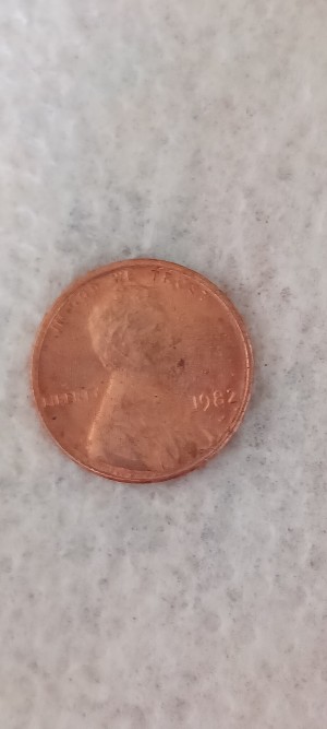 1982-Penny-With-Strange-Date-Please-Help