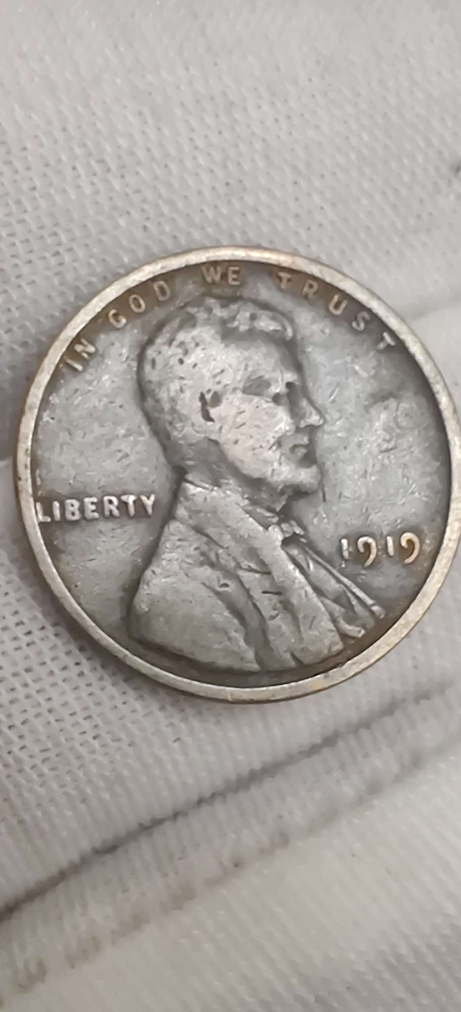 1919-Wheat-Penny-On-Dime