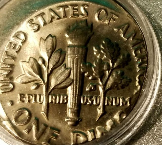 1983-P-Dime-Off-Center-And-Full-Bands?