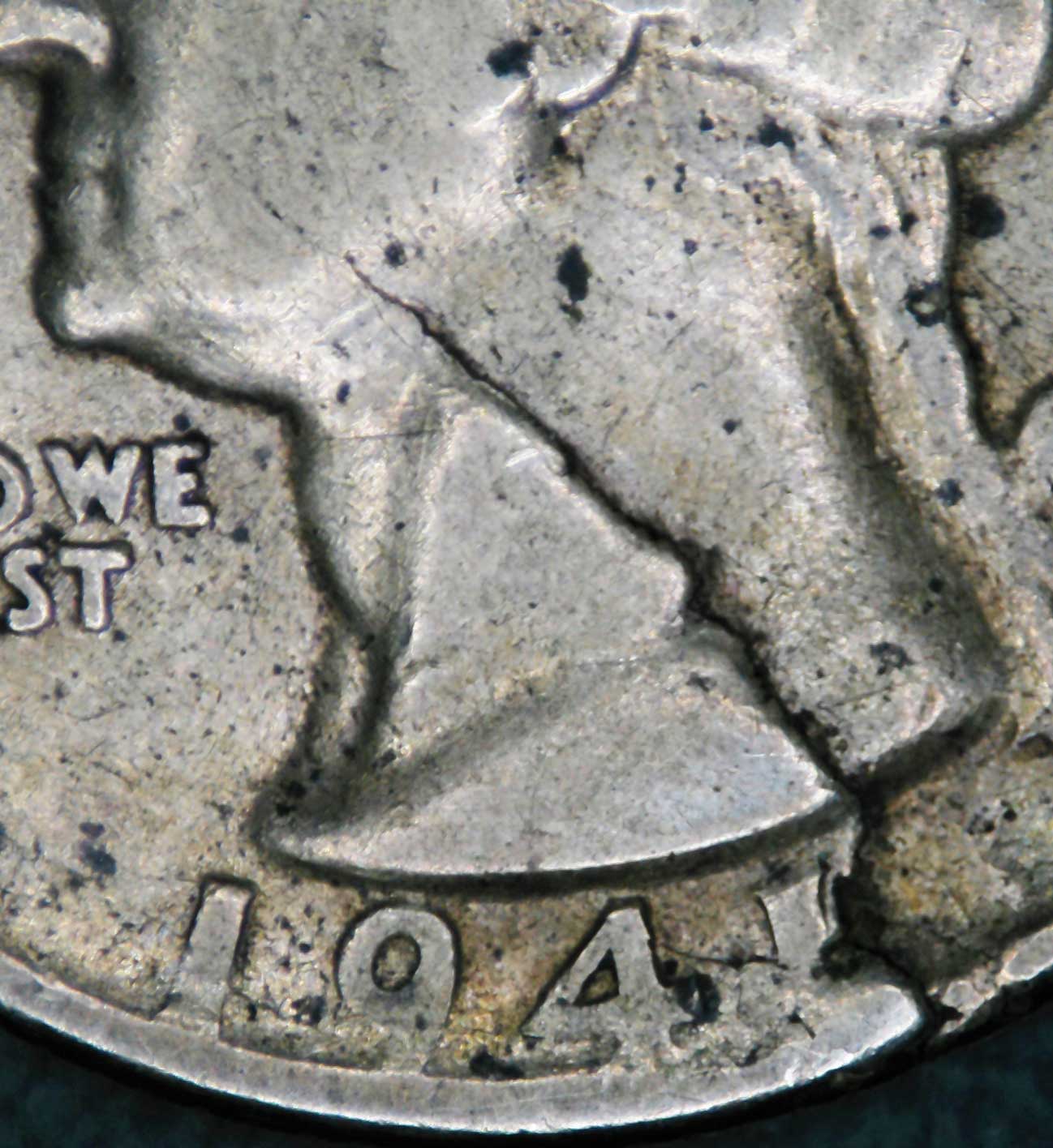1941-25c-With-A-Broken-Neck