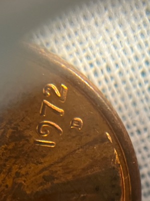 1972-D-Lincoln-Cent,-Memorial-Is-Crooked-Or-Risen--Or-Flattened-Not-Sure-At-All