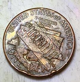 I-Found-This-In-A-Coin-Roll-From-My-Bank-Could-This-Be-A-Error-Coin-Or-No