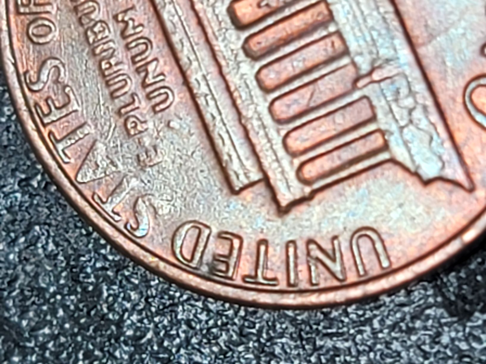 1982-Copper-Penny,-Rim-Error-And-Doubling