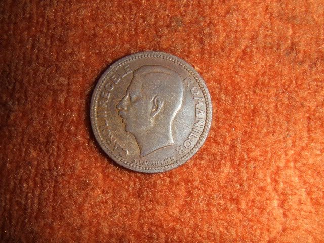 Cleaning-Coin-With-Tomato