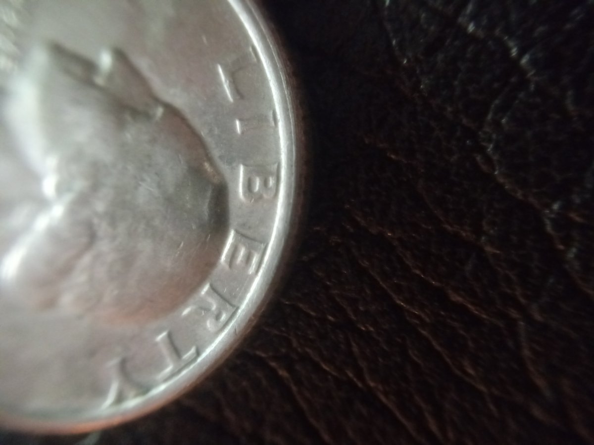 Im-New-And-Need-Help!-1976,-Silver-Clad-P-Bicentennial-Quarter-DDO?