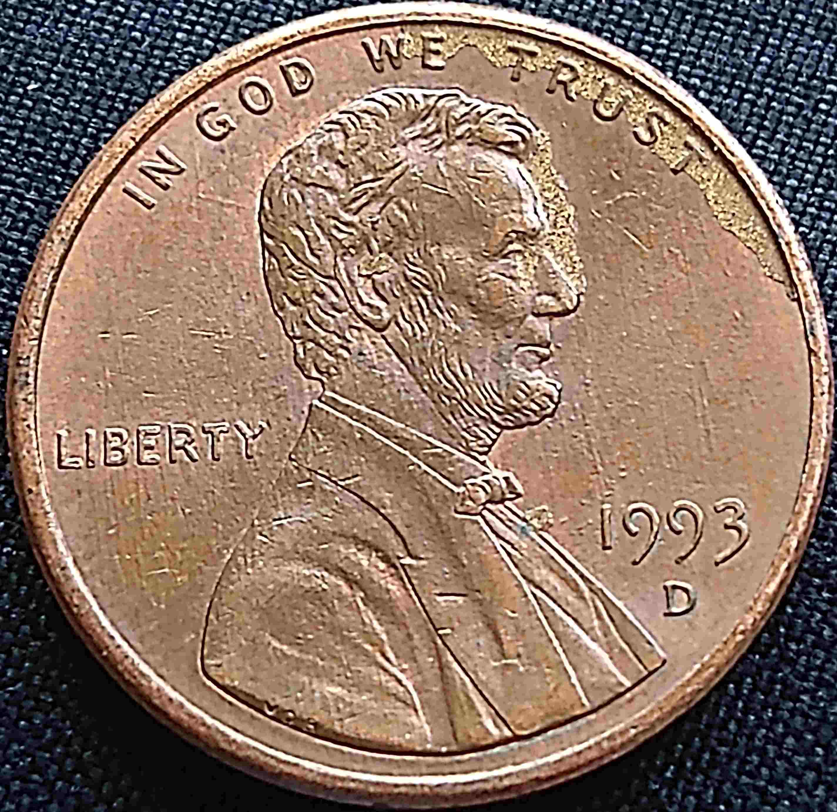 Found-This-1993-D-Penny-And-It's-Peculiar.-Any-Thoughts?
