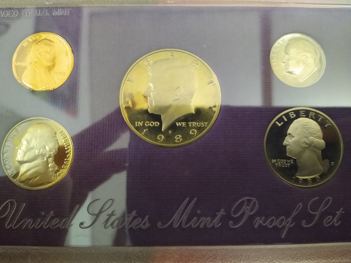 1989-Mint-Proof-Set-Lamination-Error-On-Penny?
