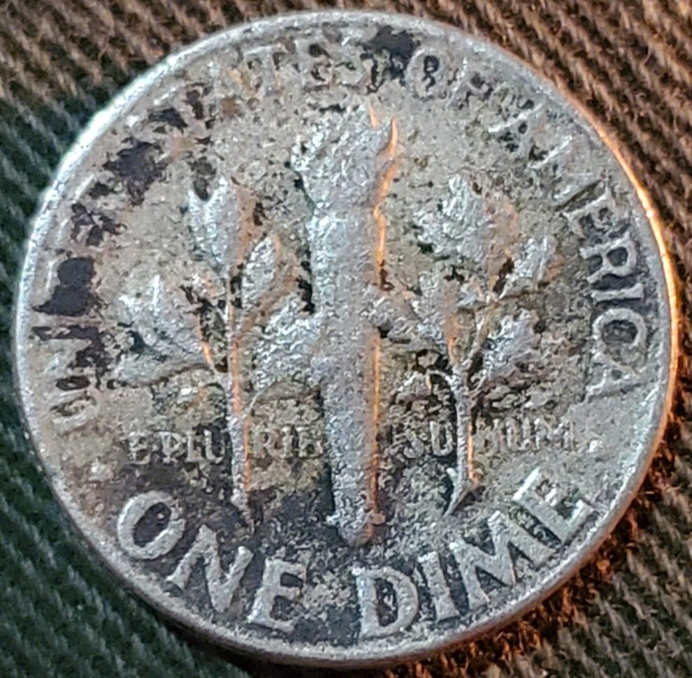 1975-D-Dime-Split-Rim