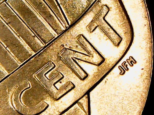 Can-Someone-Tell-Me-What-Happened-To-Lincoln's-Nose-On-This-2016-D-Penny?