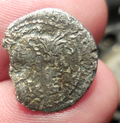 Little-Silver-Piece,-17-MM,-1.33-Grams,-Any-Ideas?