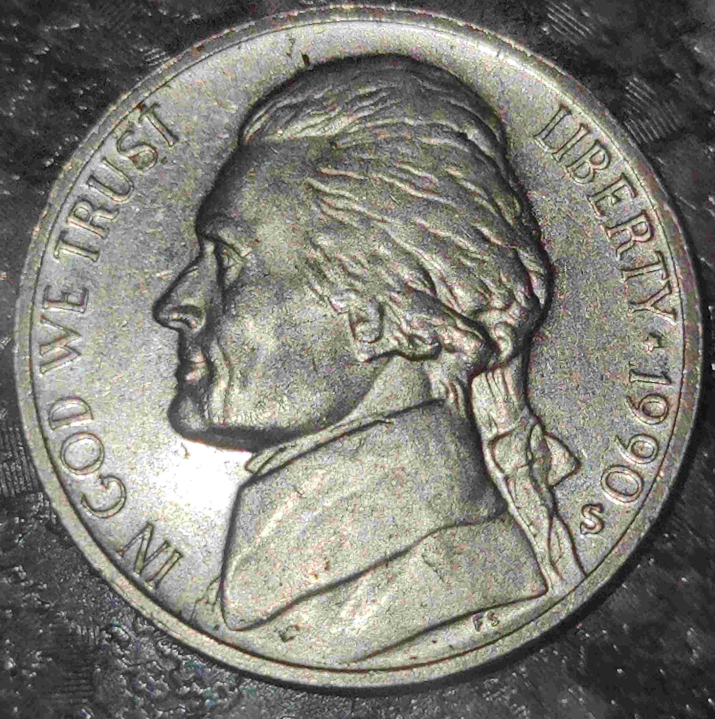 Came-Across-This-1990-S-Nickel,-So-Pretty-Would-It-Be-Considered-Circulating?