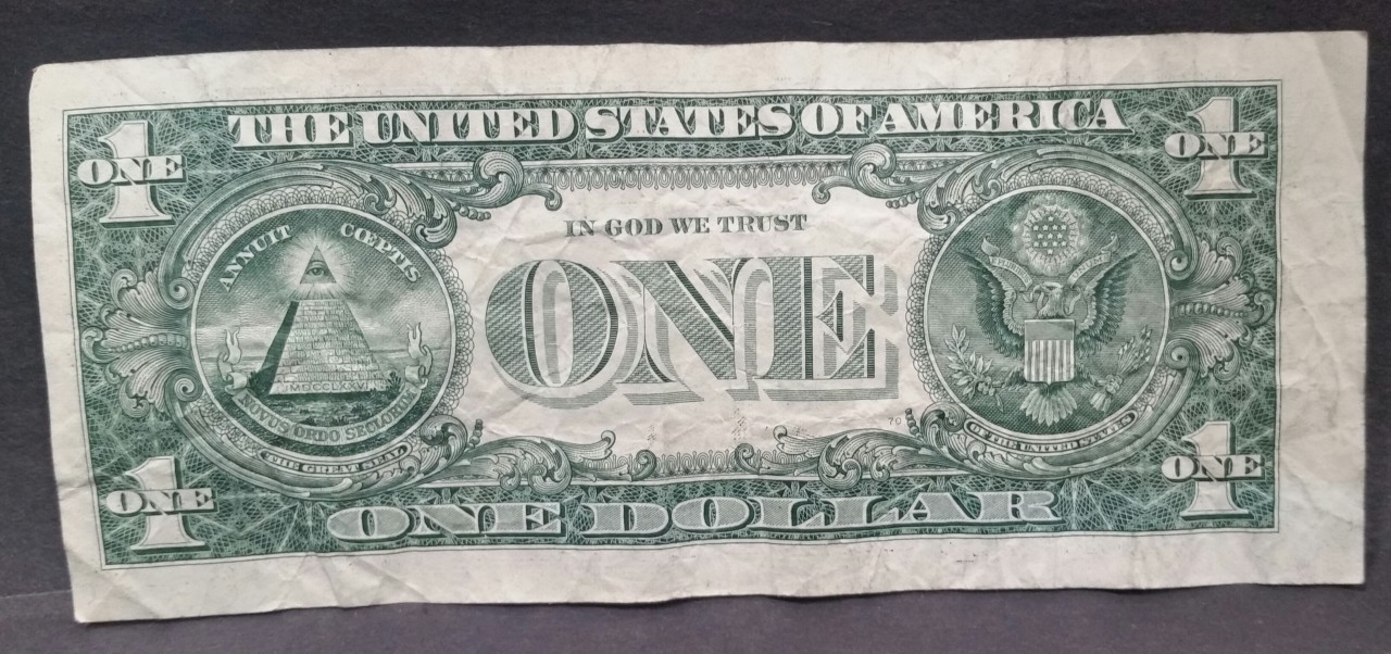 Off-Center-One-Dollar-Bill.-Is-It-Off-Center-Enough-To-Be-Worth-Anything?