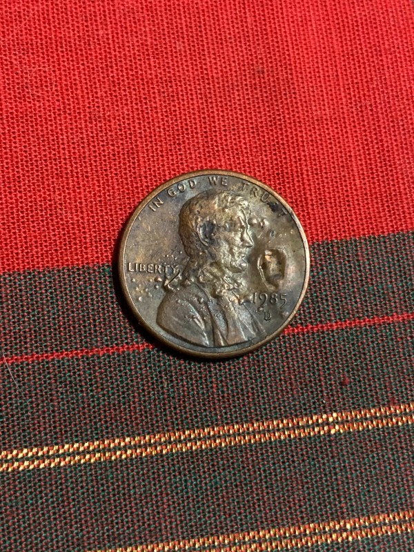 1985-D-LMC-Found-Something-Interesting.