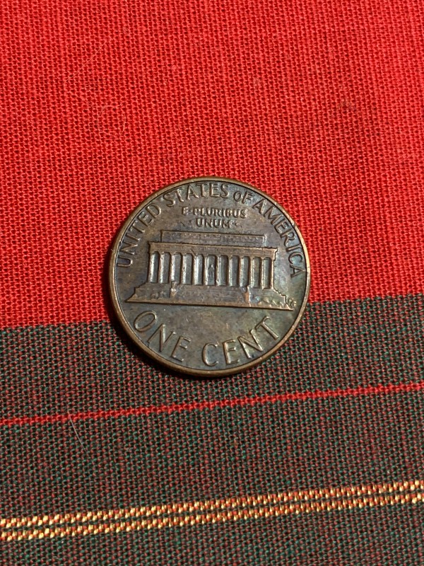 1985-D-LMC-Found-Something-Interesting.