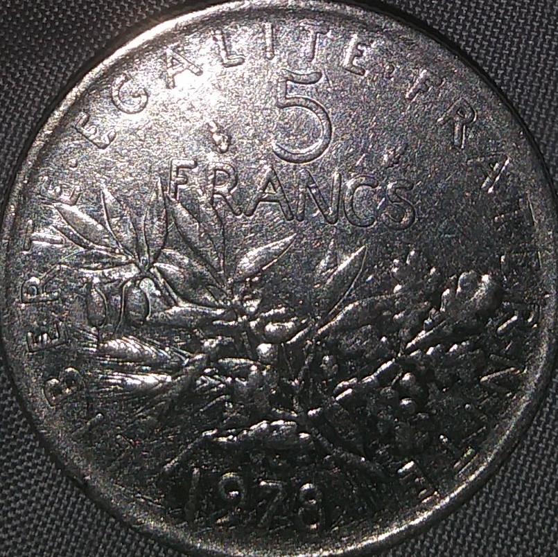 5-Franc-Coins-The-2-Leaves-On-The-Sides-Of-The-5-Face-Different-Way-Error?
