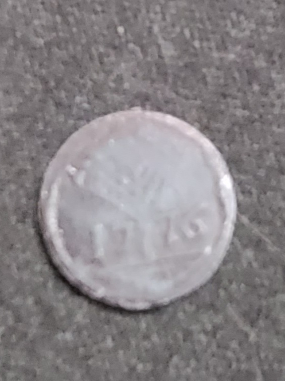 Real-Vs-Counterfeit-1776-William-Moulton-NH-Half-Penny