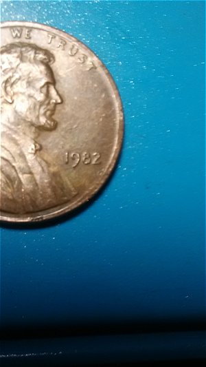1982-No-Mint-Mark-Small-Date-Penny,-I-Think!!