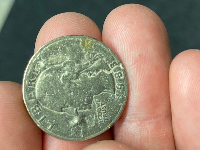 1983-Washington-Quarter---Damage-Or-Something-Else